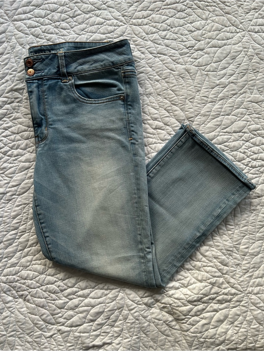 American Eagle Jeans Women's 14 Light Blue Wash Artist Crop